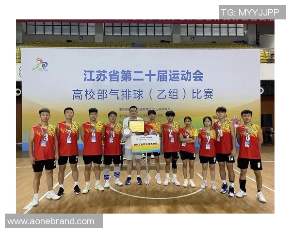 南京排球队的团队协作探秘:如何在赛场上实现默契与胜利 南京排球队的团队协作探秘:如何在赛场上实现默契与胜利