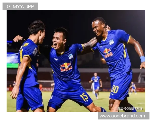 广州足球队耐力揭秘:从训练到比赛的全方位探索与分析 广州足球队耐力揭秘:从训练到比赛的全方位探索与分析